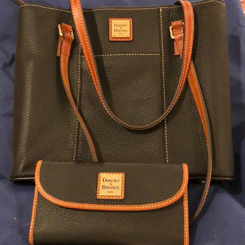 DOONEY & BOURKE Lexington Small Shoulder Bag with Continental Clutch Wallet NWT